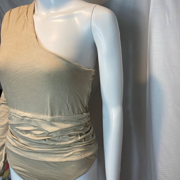 Te Amo One Shoulder Ruched Waist Bodysuit - Sand Size Med RefFNB3‎ - Picture 12 of 12